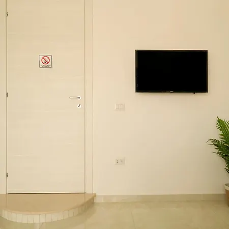 Pensión Lumina Nápoles